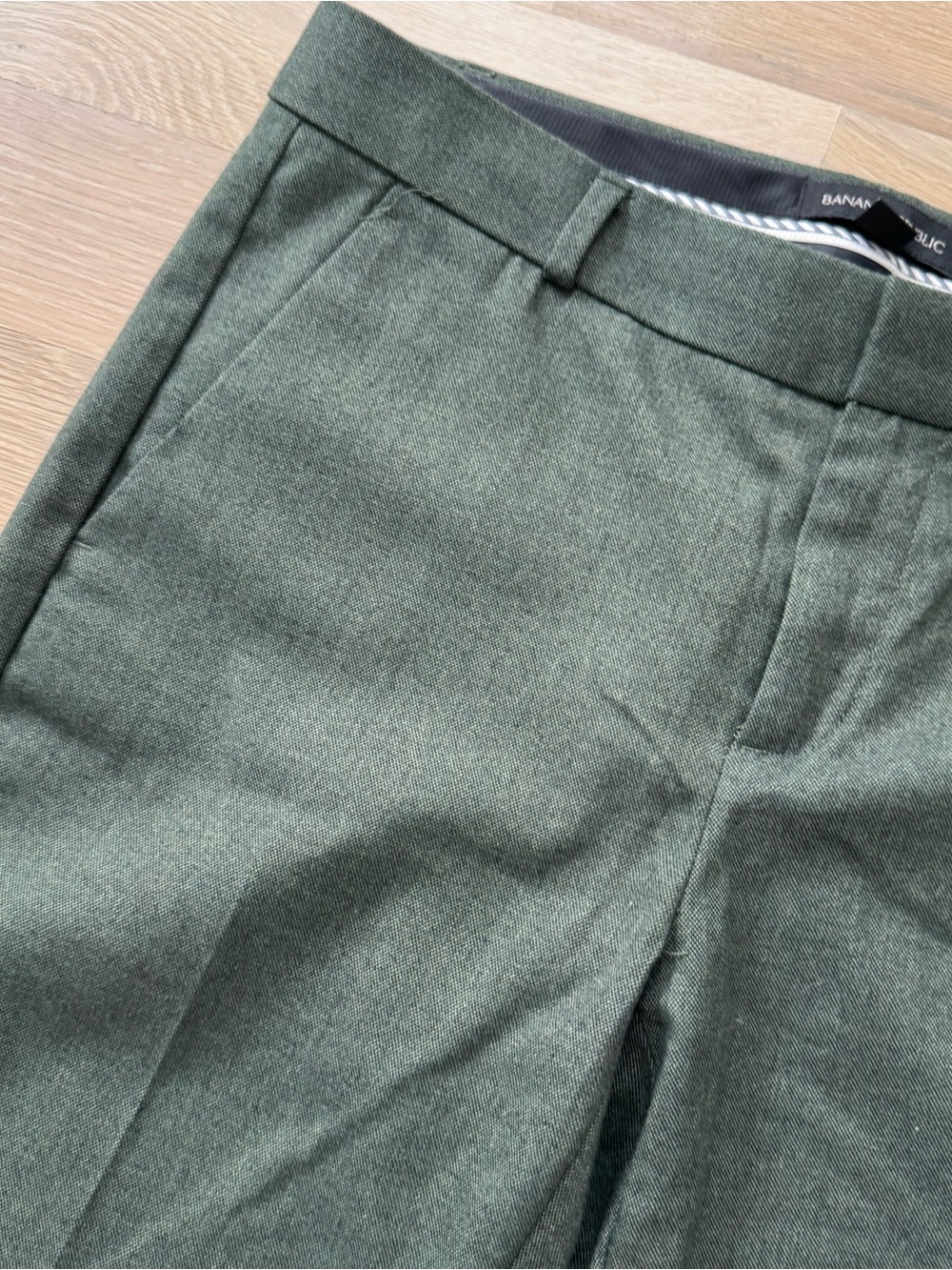 Banana Republic - Avery Slim Ankle Pant - Green - Size 4 - Picture 3 of 7